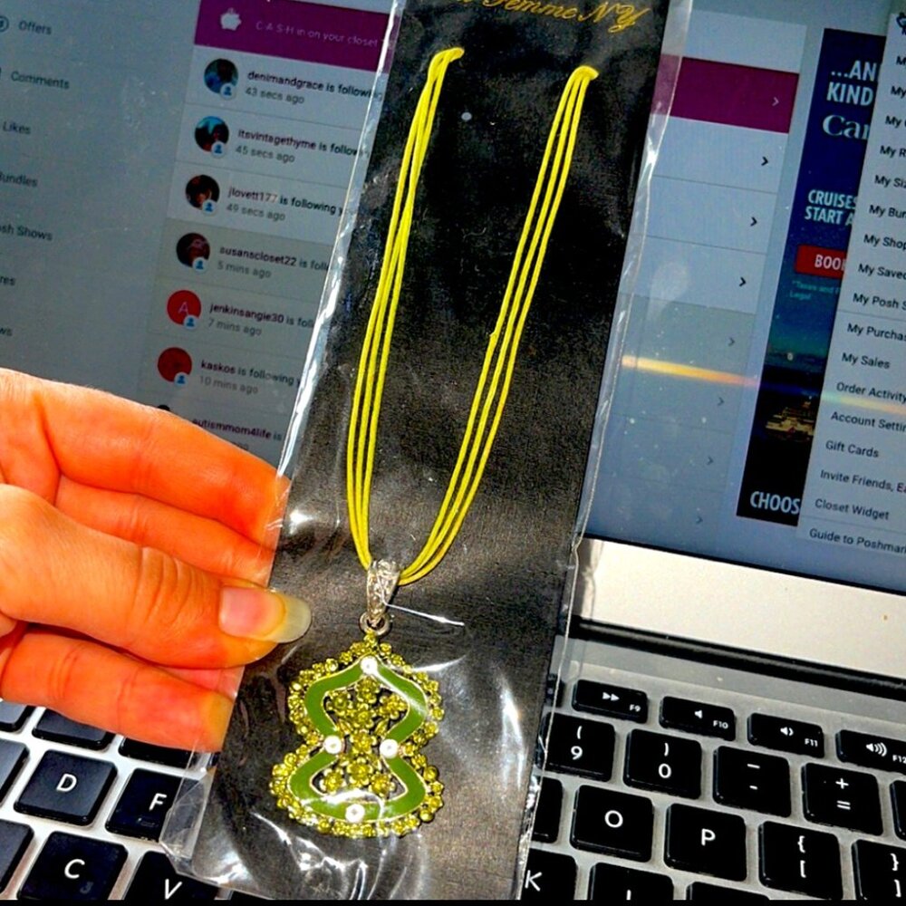 La Femme NY Necklace Green
